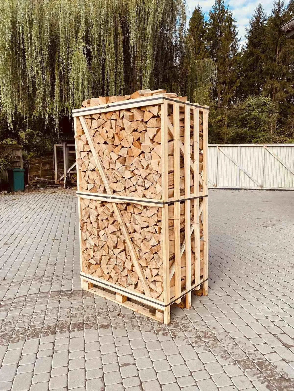 Buchenholz Brennholz Feuerholz Kaminholz – 980 kg Kammergetrocknet